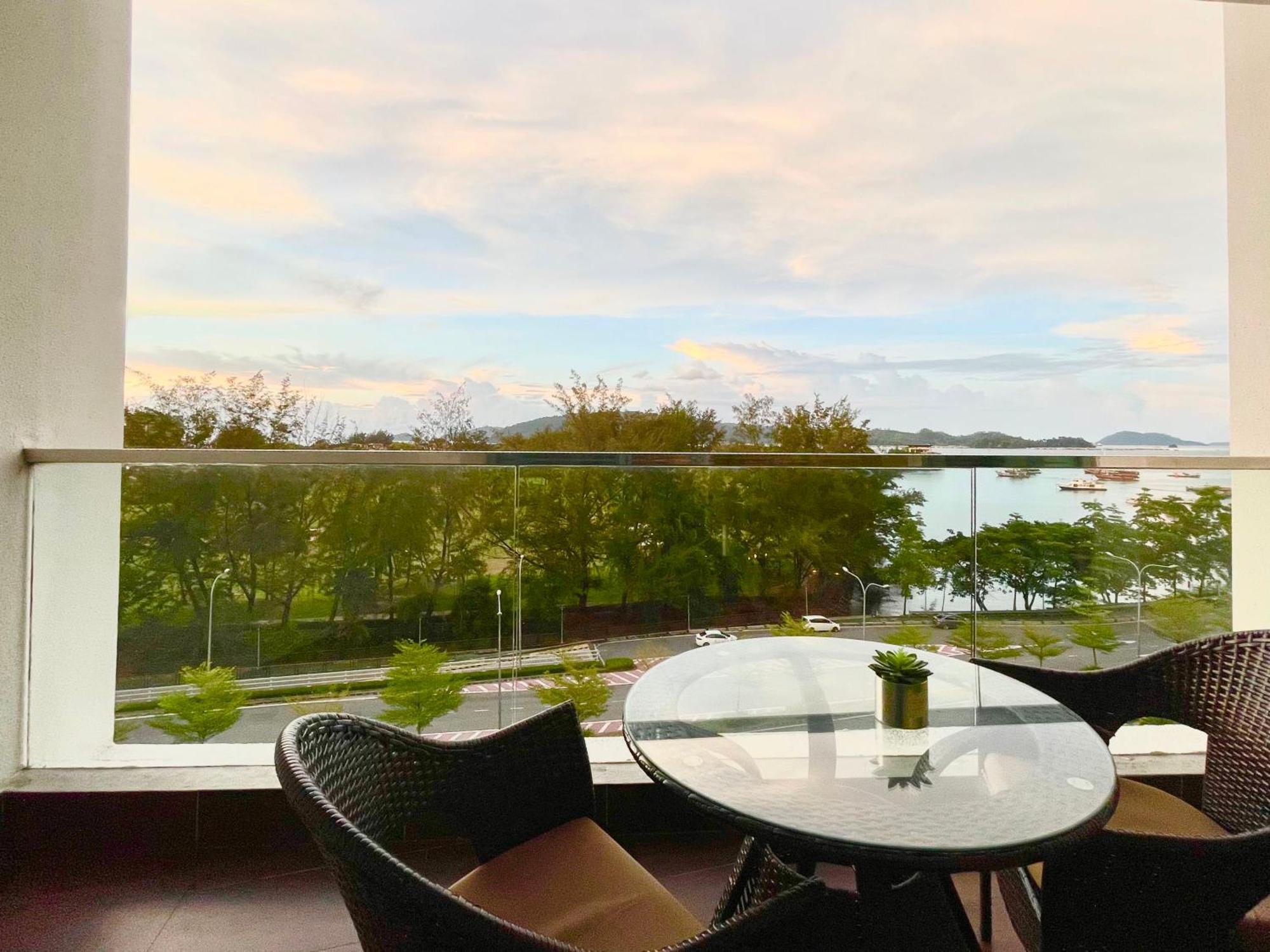 Margo Istay - The Loft Imago Kota Kinabalu Exterior foto